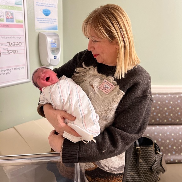 POSHMARK MAJOR MILESTONE 🙏🏻💗🌹 - Picture 7 of 16